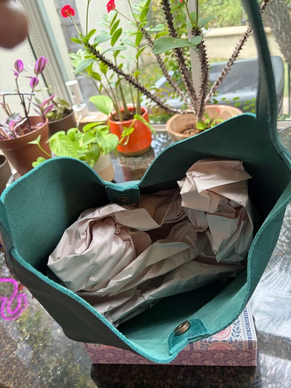 Portland Leather Sea Glass Oversized Naomi - Picture 5 of 9